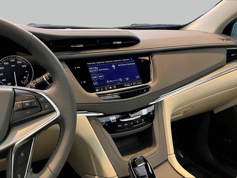 Used 2022 Cadillac XT5 Premium Luxury FWD image 7