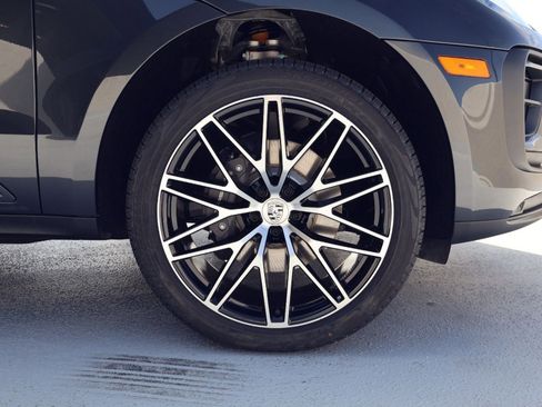 New 2026 Porsche Macan AWD/4WD image 27
