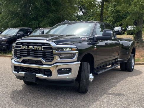 New 2026 RAM 3500 Tradesman AWD/4WD image 29