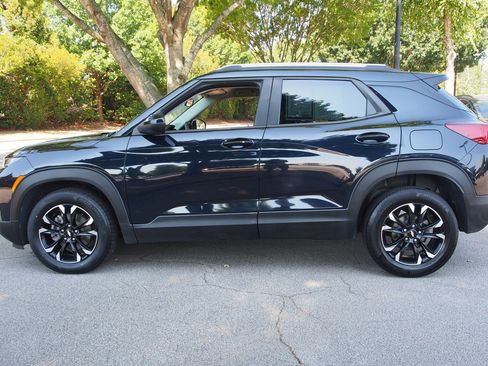 Used 2021 Chevrolet TrailBlazer LT w/ Convenience Package FWD image 4