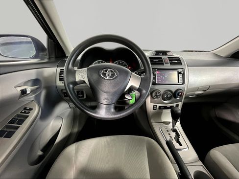 Used 2013 Toyota Corolla LE FWD image 8