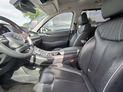 Used 2023 Hyundai Palisade Limited AWD/4WD image 3