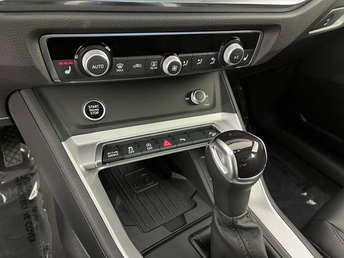 Used 2025 Audi Q3 2.0T Premium w/ Convenience Package image 17