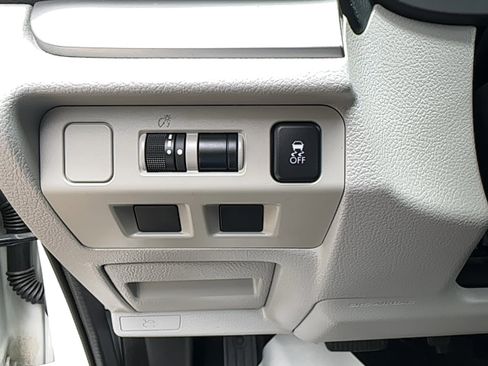 Used 2018 Subaru Forester 2.5i w/ Alloy Wheel Package image 10