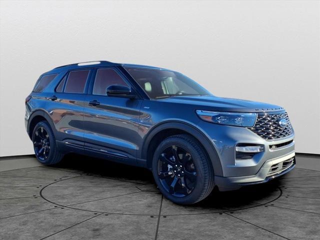 Used 2024 Ford Explorer ST-Line w/ Class IV Trailer Tow Package RWD image 3