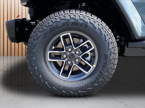 New 2026 Jeep Gladiator Mojave AWD/4WD image 32