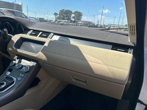 Used 2018 Land Rover Range Rover Evoque SE Premium AWD/4WD image 11