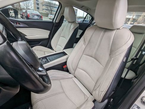 Used 2018 MAZDA MAZDA3 Grand Touring w/ Premium Equipment Package image 16