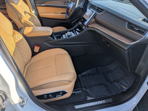 Certified 2024 Jeep Grand Cherokee L Summit w/ Advanced Protech Group IV image 37