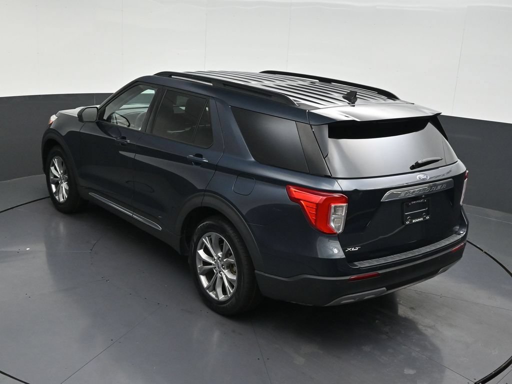 Used 2022 Ford Explorer XLT w/ Equipment Group 202A RWD image 12