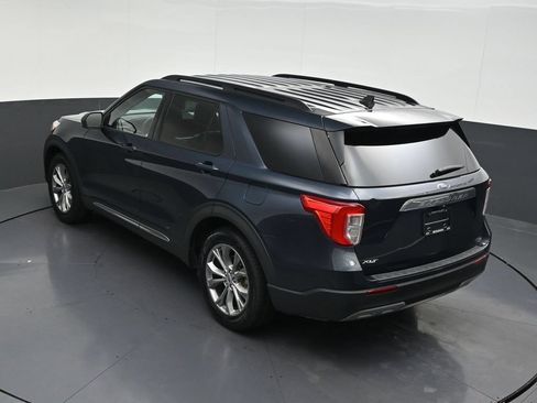 Used 2022 Ford Explorer XLT w/ Equipment Group 202A RWD image 12