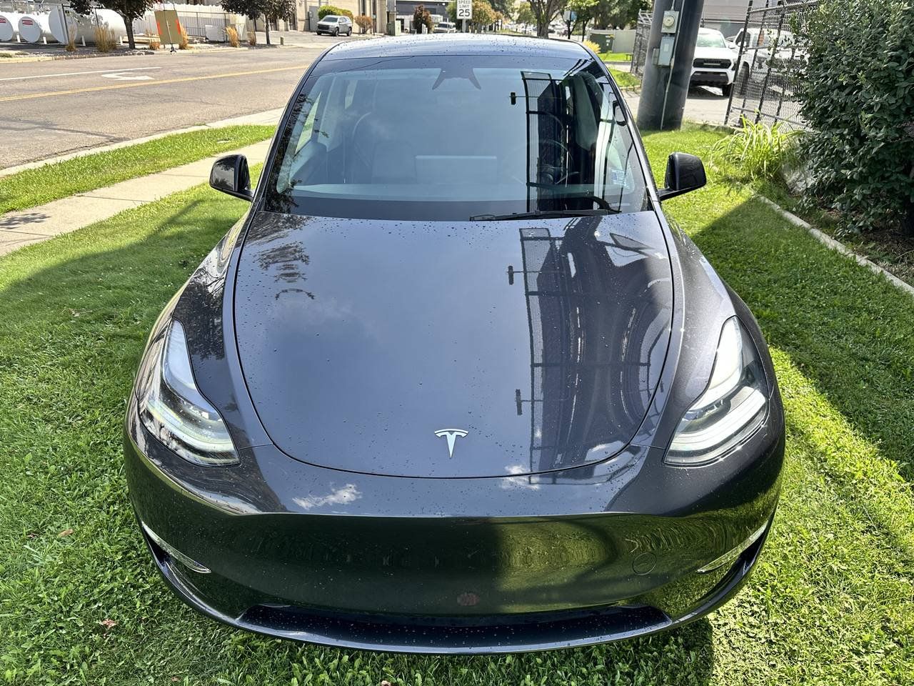 Used 2024 Tesla Model Y Long Range AWD/4WD image 12