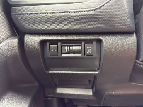 Used 2025 Subaru Forester Limited image 30