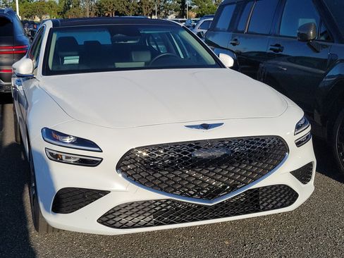 Used 2026 Genesis G70 2.5T Prestige image 2