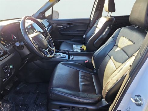 Certified 2021 Honda Pilot Black Edition image 37