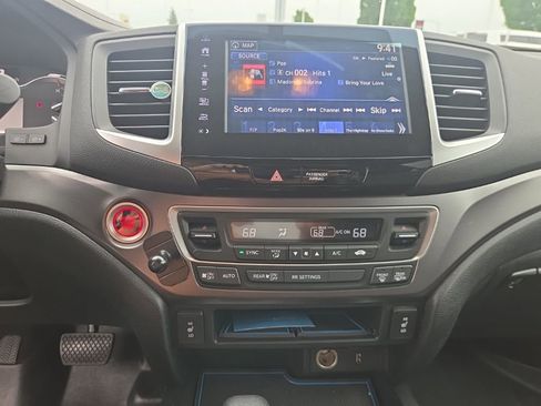 Used 2017 Honda Ridgeline RTL-T image 13