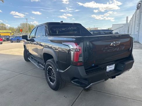New 2026 Chevrolet Silverado EV Trail Boss AWD/4WD image 9