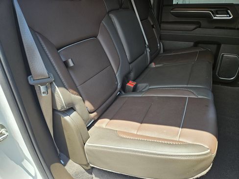 Used 2025 GMC Sierra 2500 Denali w/ Denali Reserve Package AWD/4WD image 27