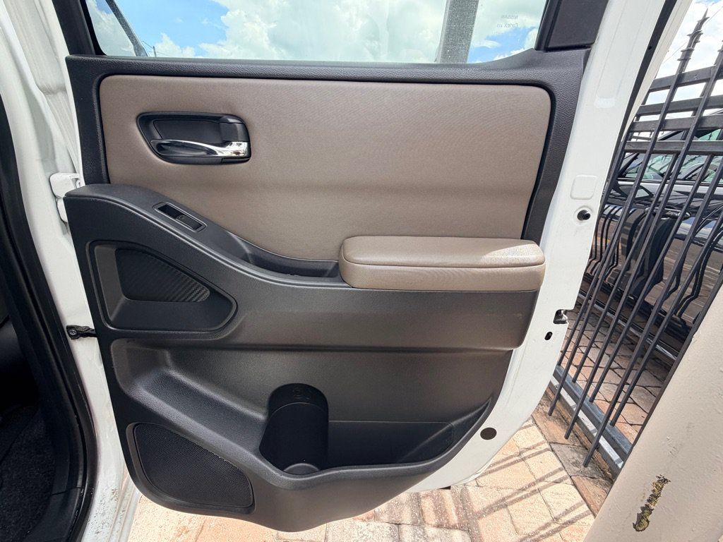Used 2022 Nissan Frontier SV AWD/4WD image 27