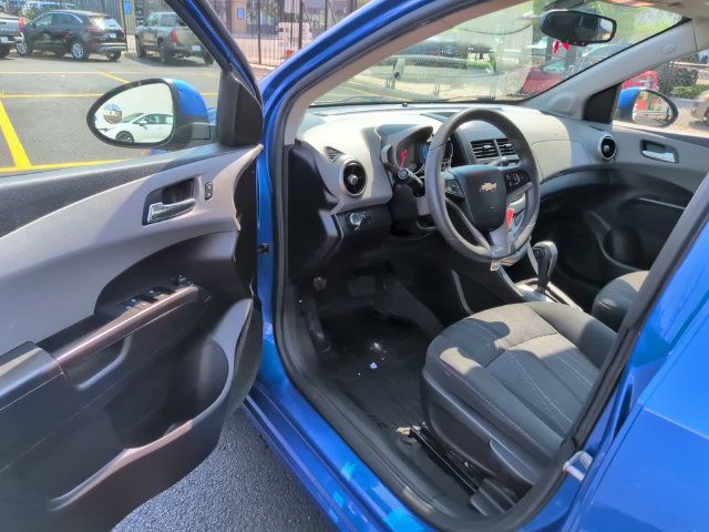 Used 2016 Chevrolet Sonic LT FWD image 10