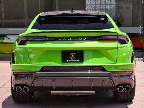 Used 2023 Lamborghini Urus Performante AWD/4WD image 4