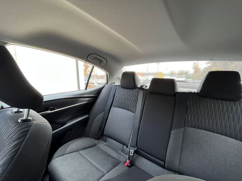 Used 2025 Toyota Camry LE image 34