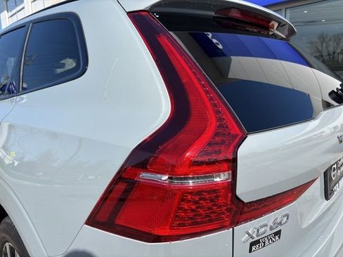 Used 2025 Volvo XC60 B5 Plus AWD/4WD image 11