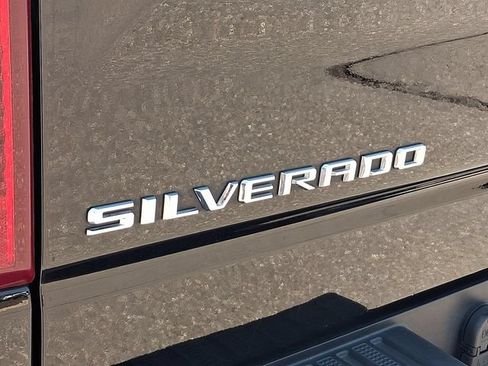 Used 2024 Chevrolet Silverado 1500 LT AWD/4WD image 33