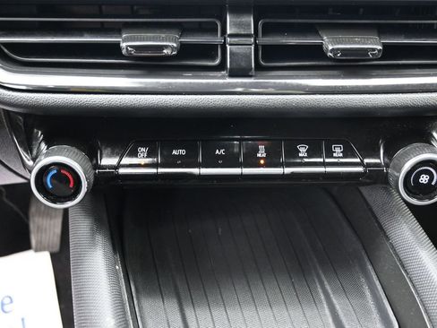 Used 2024 Chevrolet Equinox EV RS image 29