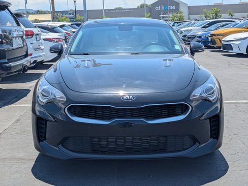 Used 2018 Kia Stinger RWD image 10