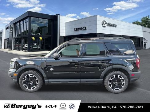 Used 2023 Ford Bronco Sport Outer Banks w/ Tech Package AWD/4WD image 9