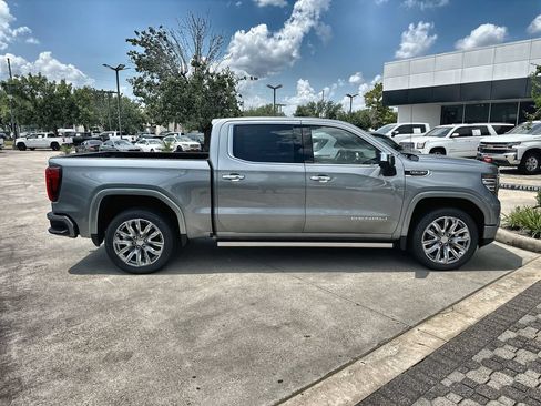 New 2026 GMC Sierra 1500 Denali w/ Denali Reserve Package AWD/4WD image 10