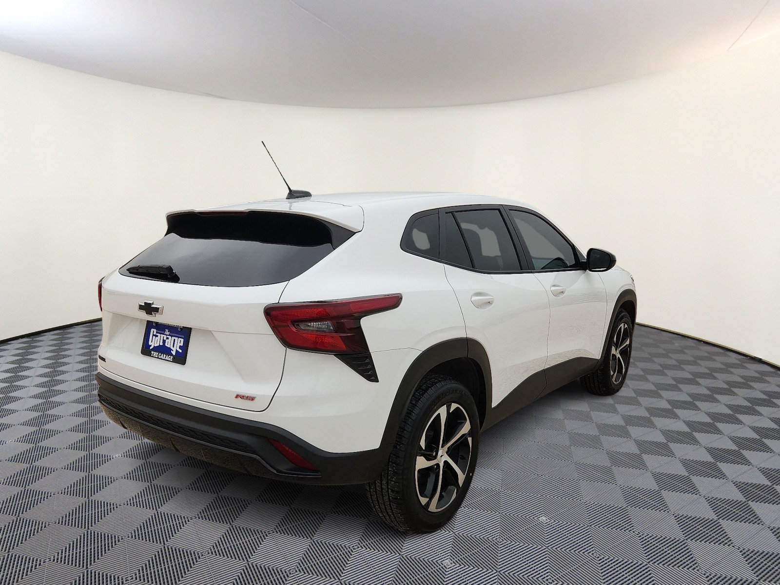 Used 2024 Chevrolet Trax RS FWD image 4