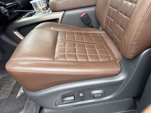 Used 2023 Nissan Titan Platinum Reserve w/ Moonroof Package image 7