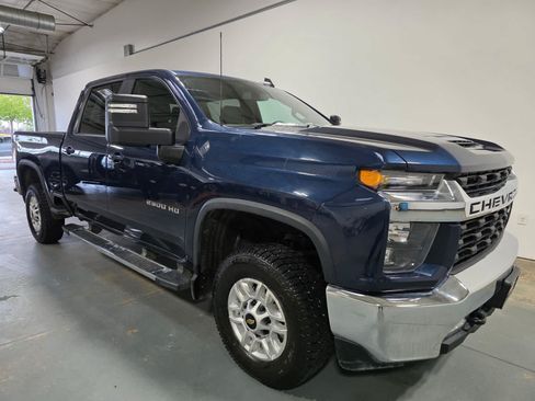 Used 2022 Chevrolet Silverado 2500 LT w/ Convenience Package AWD/4WD image 5