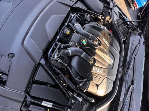 Used 2017 BMW 750i xDrive image 35