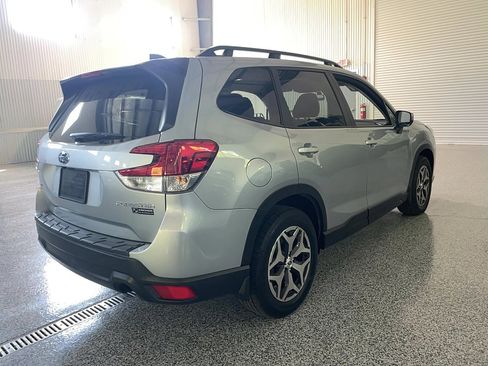 Used 2024 Subaru Forester Premium AWD/4WD image 20