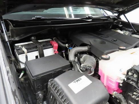 Used 2022 Toyota Tundra Platinum image 27