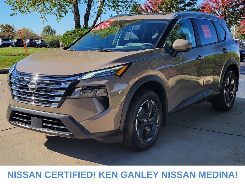 Certified 2024 Nissan Rogue SV w/ SV Premium Package AWD/4WD image 7