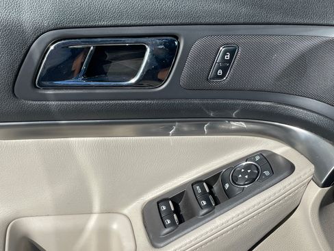 Used 2014 Ford Explorer 4WD image 16