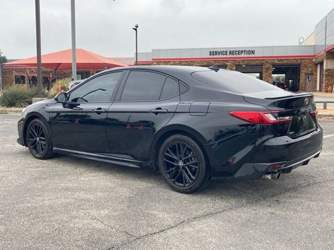 Used 2025 Toyota Camry SE w/ Multimedia Upgrade Package FWD image 7