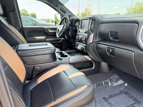 Used 2022 Chevrolet Silverado 2500 LTZ w/ Carhartt Edition AWD/4WD image 10