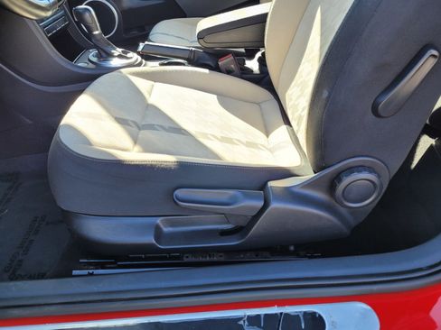 Used 2018 Volkswagen Beetle 2.0T S image 13