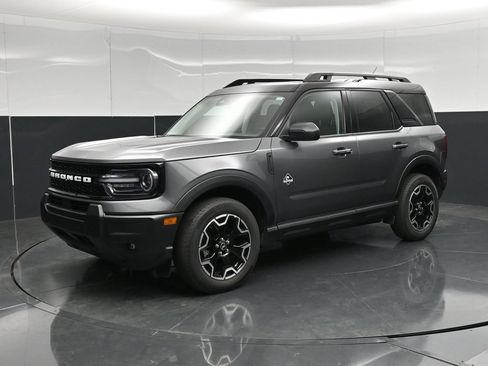 Used 2025 Ford Bronco Sport Outer Banks AWD/4WD image 5