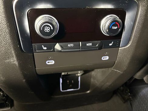 Used 2024 GMC Yukon Denali image 35