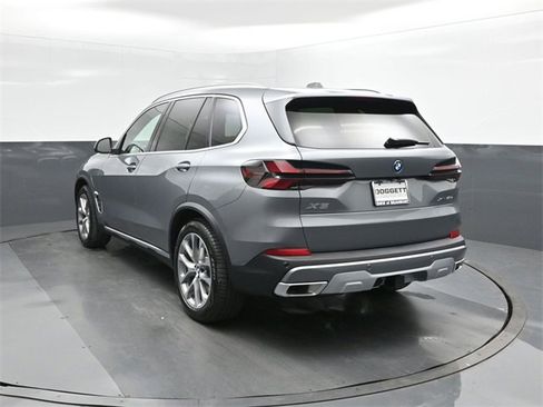 New 2026 BMW X5 xDrive50e w/ Climate Comfort Package image 5