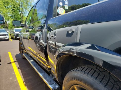 Used 2015 RAM 1500 Laramie Longhorn w/ Convenience Group AWD/4WD image 4