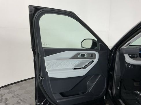 New 2026 Ford Explorer Platinum w/ LUX Leather Package image 15