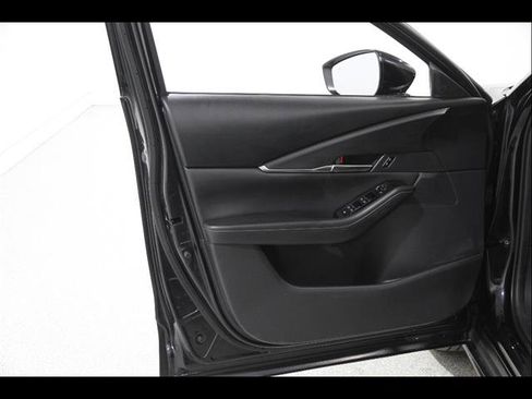 Certified 2025 MAZDA CX-30 AWD 2.5 S w/ Preferred Package image 4