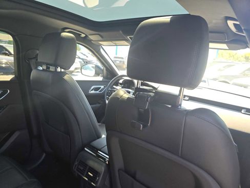 Certified 2025 Land Rover Range Rover Velar Dynamic SE image 15